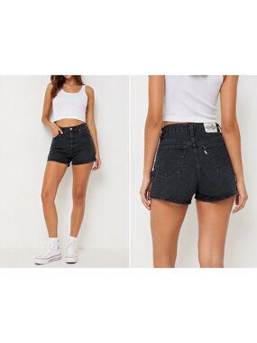 Levis Silver Tab Mom Shorts Black Denim Womens Size 31